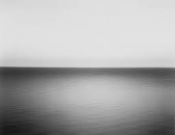 Sugimoto: Fotografia de su portfolio el blanco y el mar.